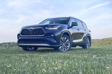 2021 Toyota Highlander Hybrid Review: An Actually Fuel Efficient Midsize  SUV | Digital Trends